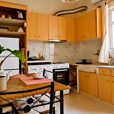 Next To Metro! Bright Apartment With Fully Equipped Kitchen أثينا المظهر الخارجي الصورة