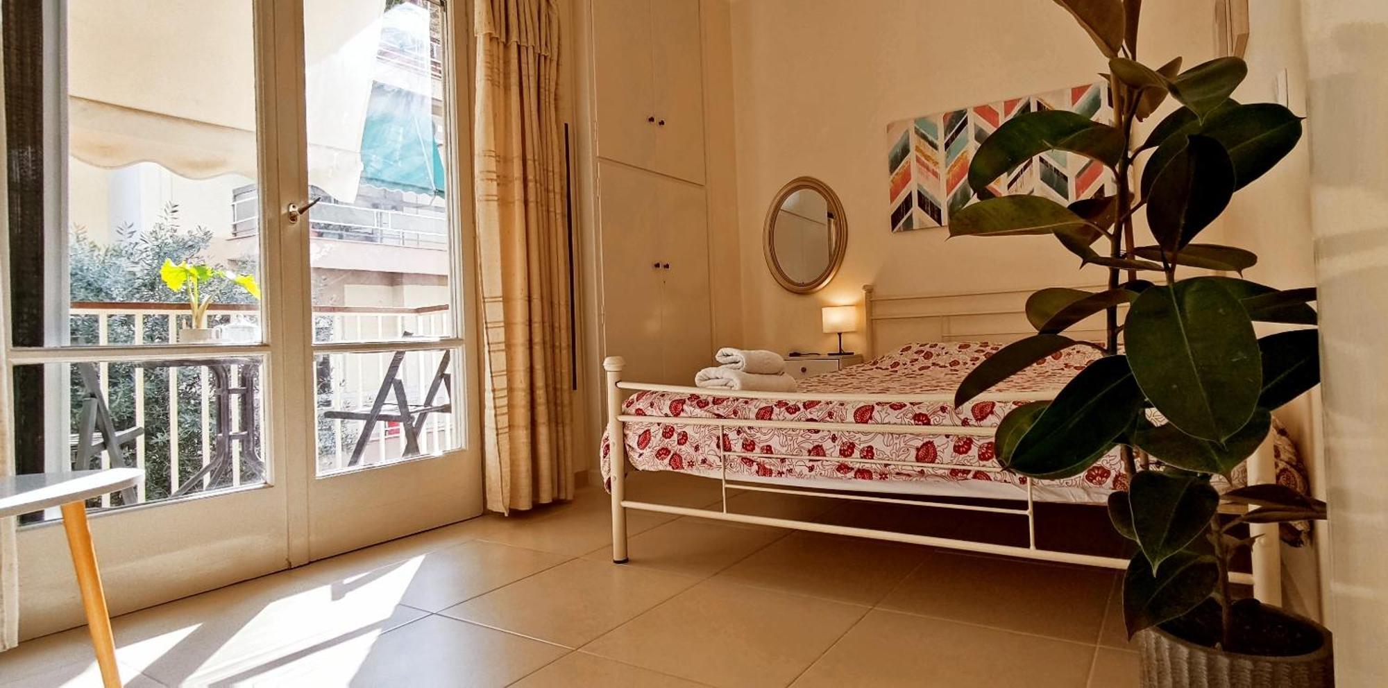 Next To Metro! Bright Apartment With Fully Equipped Kitchen أثينا المظهر الخارجي الصورة